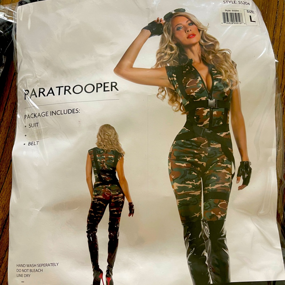 Paratrooper sexy army girl